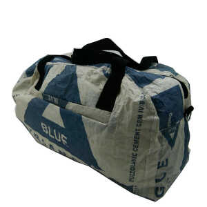 Nyuzi Blackwhite Weekender | Upcycling Sporttasche recycelt aus Zementsäcken – fairtrade