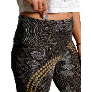 The Spirit of OM Yoga Leggings black nature