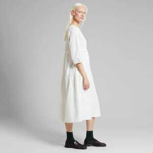 DEDICATED Kleid Fejan Seersucker- Off White