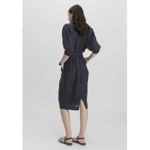 hessnatur Damen WUNDERKIND × hessnatur Wrap Kleid Midi Relaxed aus Leinen – blau – Größe 34